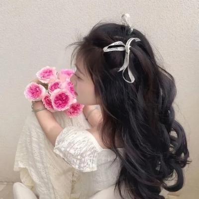 在那河畔青草青